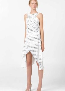 Robe de printemps par Angelos Bratis