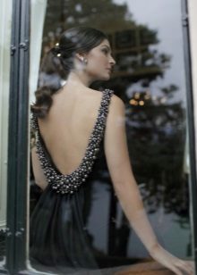 Robe à dos ouvert