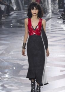 Robe avec dessus en cuir