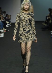 Robe d'automne courte fermée
