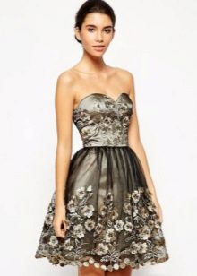 Robe bandeau pour femme avec la figure d'un triangle inversé