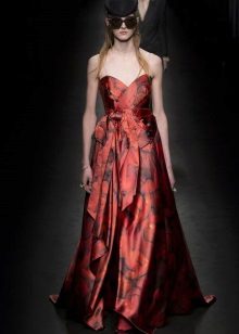 Robe bustier trapèze au sol