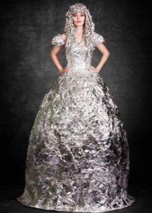 Robe en feuille