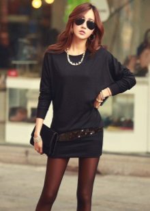 Quoi porter avec une robe chauve-souris - accessoires