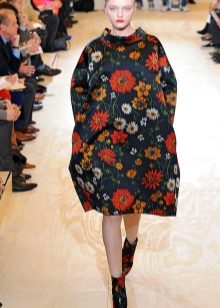 Sac habillé avec des chaussures colorées