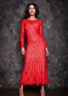 Robe mi-longue en laine et crochet