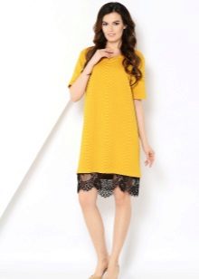 Robe en laine jaune