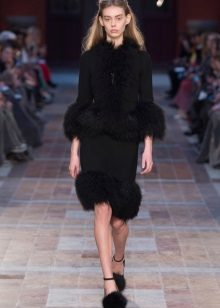 Robe en laine à franges