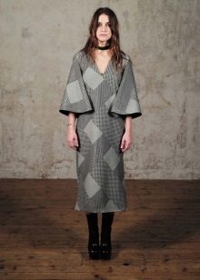 Robe en laine à manches larges