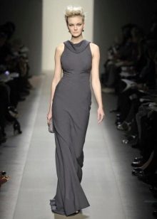 Robe longue en laine sans manches