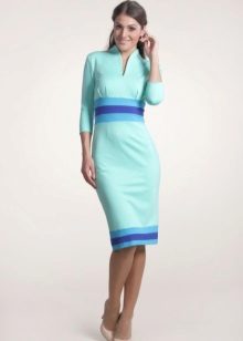 Robe en laine genou droit