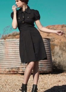 Robe noire en coton de style militaire
