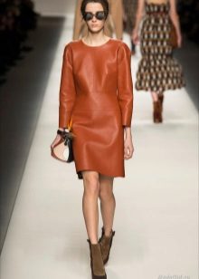 Robe en simili cuir marron