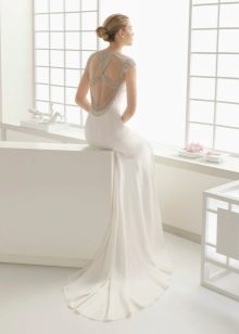 Robe blanche avec dos ouvert avec strass