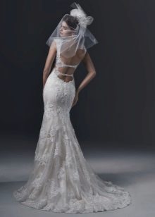 Robe de mariée en dentelle à double découpe