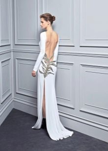 Robe à dos ouvert et fendue blanche