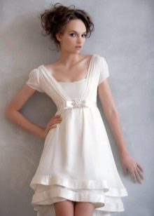 Robe courte de style Empire