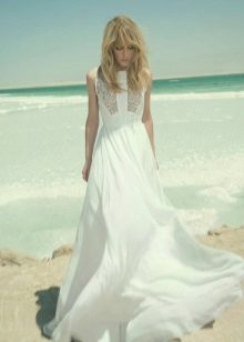 Habiller dans le style de l'été boho blanc