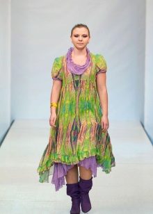 Habillez-vous dans le style de boho pour la couche complète