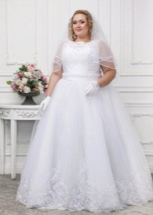Grande robe de mariée avec voile