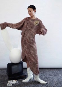 Robe d'hiver tricotée asymétrique