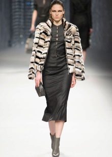 Manteau de fourrure court pour robe de soirée d'hiver