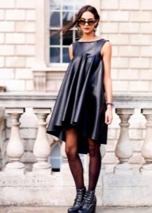 Collants noirs pour robe en cuir