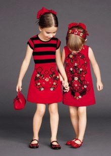 Robe élégante pour filles avec des imprimés