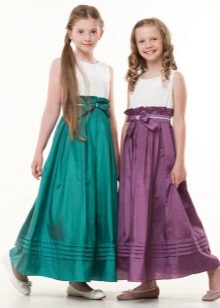 Robe élégante pour les filles dans le sol