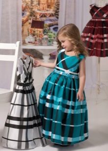 Élégante robe à carreaux moelleux pour les filles