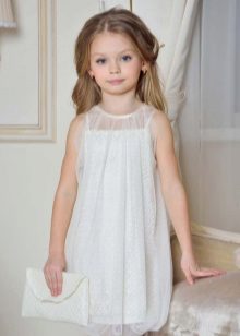 Robe élégante pour la fille blanche