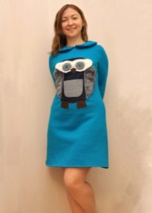 robe de bas de page avec appliqué