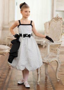 Habillez-vous dans le style des années 60 pour une fille de 11 ans