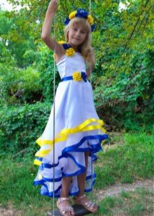 Robe courte devant longue dans le dos pour une fille de 11 ans