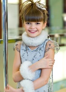Décorations en fourrure pour les filles de 11 ans