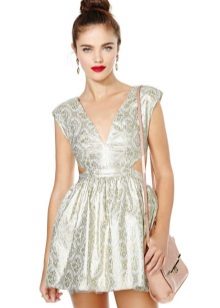 mini robe en brocart blanc