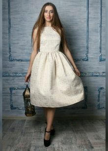 robe en brocart prstogo coupe
