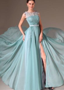 robe de soirée aérée