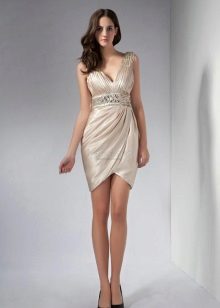 Élégante robe d'été en satin