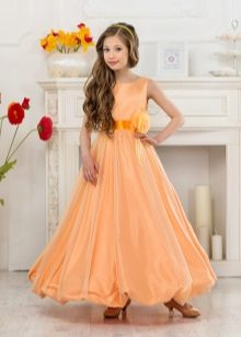 Robe jaune pour la classe de bal 4