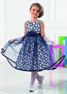 Robe à pois blanche à bleue pour la classe de bal 4