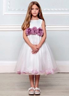 Blanc avec une robe de ceinture pour la classe de bal 4
