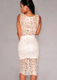 jupe crayon blanche en dentelle moyenne