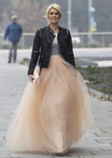 Longue jupe beige