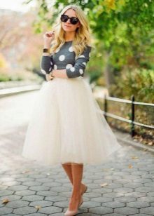 Jupe superposée en combinaison avec des ballerines