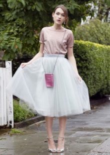 T-shirt en jupe midi multicouche