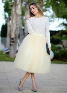 Jupe jaune pâle