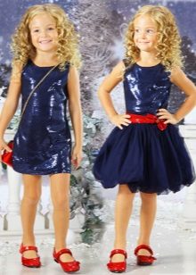 Robe de Nouvel An pour la fille bleue