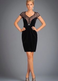 Robe en velours avec dentelle