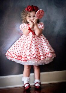 Robe de mariée élégante et moelleuse pour fille dans un style rétro